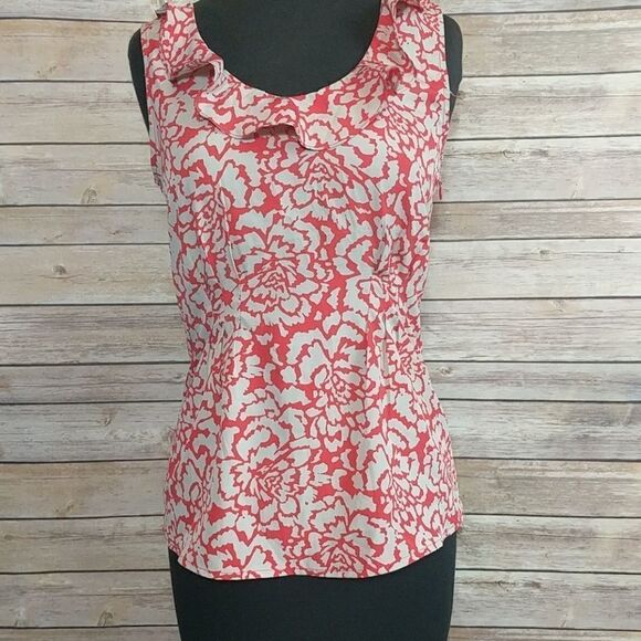 Banana Republic Ruffle Neck Sleeveless Top - Picture 2 of 4